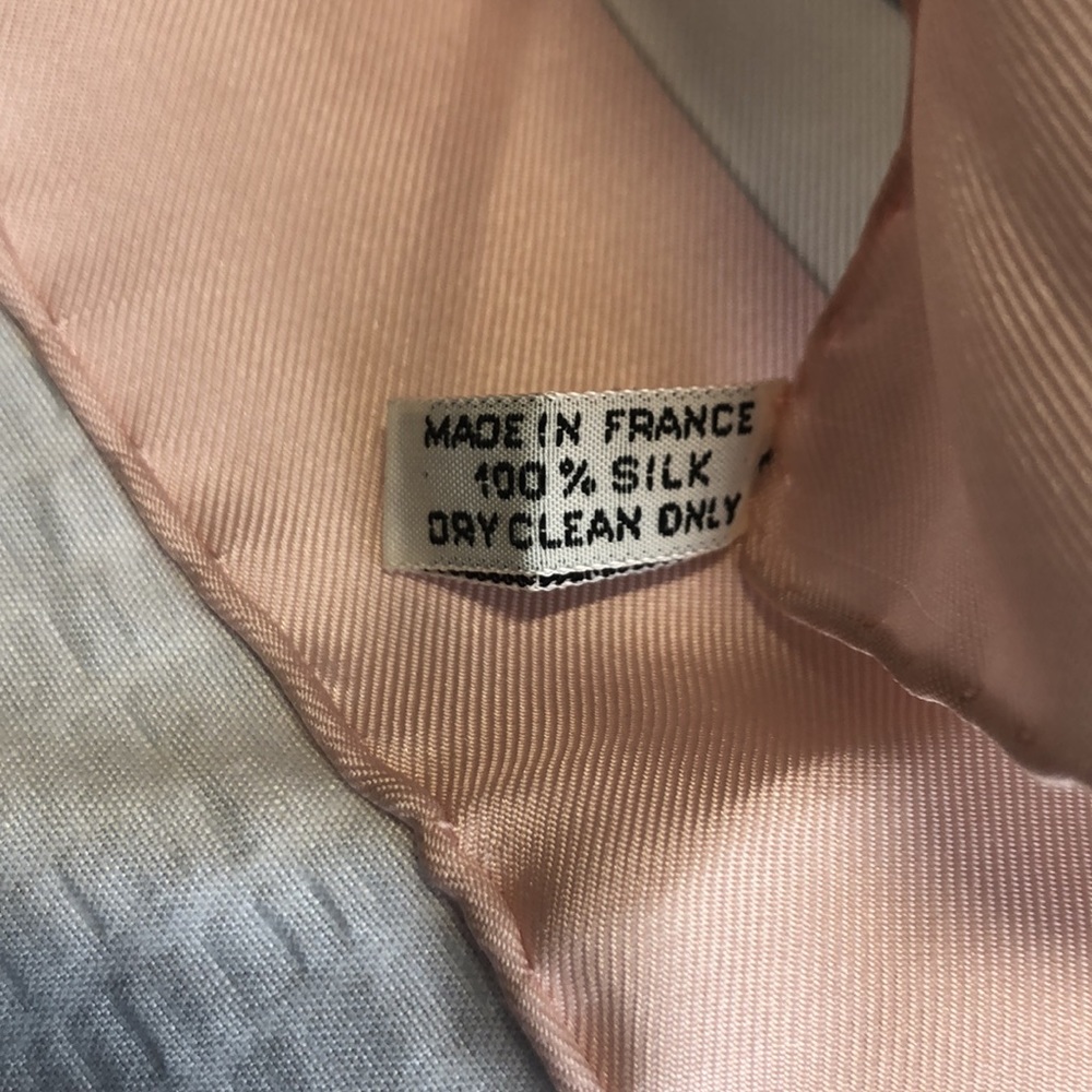 ✨Hermès “Brides de Gala” silk scarf✨ - Picture 4 of 13